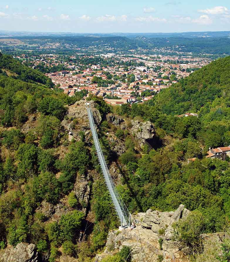 Aerial view of the Passa Païs greenway near the Hôtel Belleville in Lamalou-les-Bains