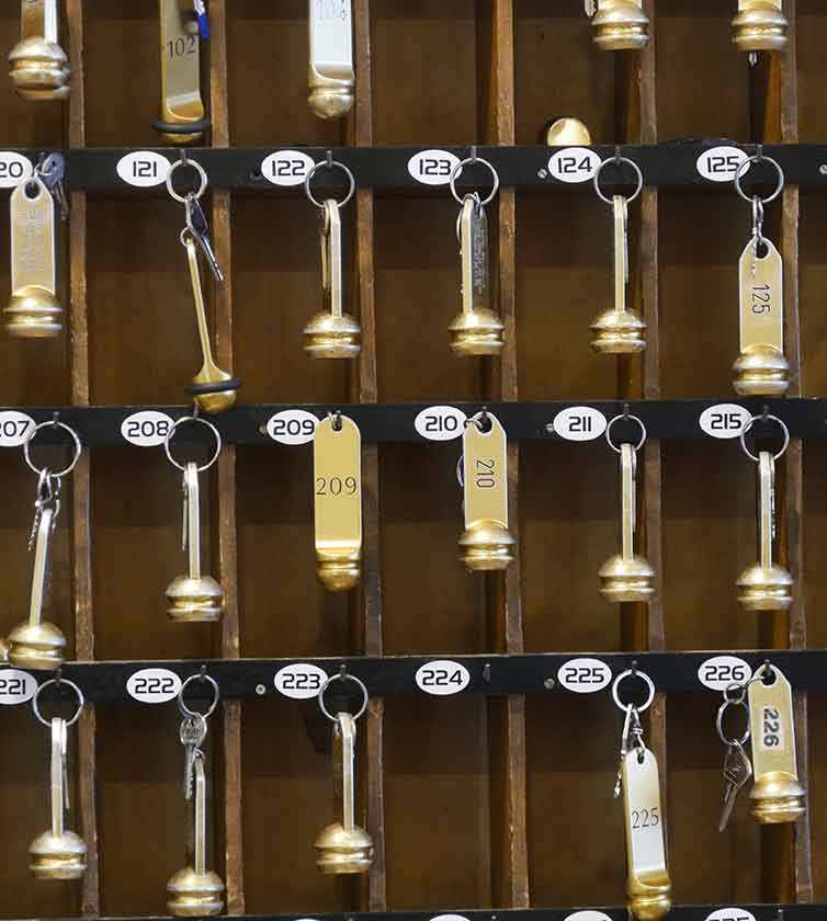 Hôtel Belleville à Lamalou-les-Bains offre des chambres confortables pour un séjour reposant