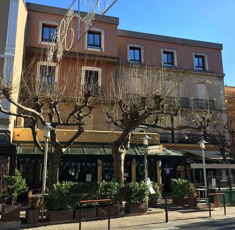 Exterior view of the Hôtel Belleville in Lamalou-les-Bains