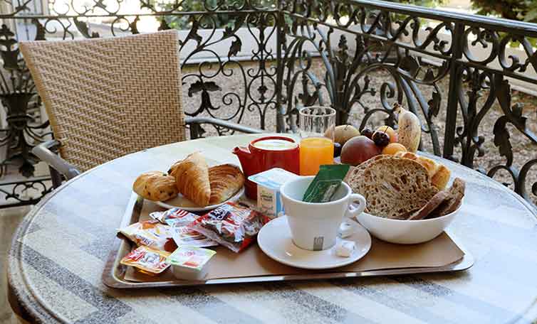 Gourmet and tasty breakfast served at the Hôtel Belleville in Lamalou-les-Bains